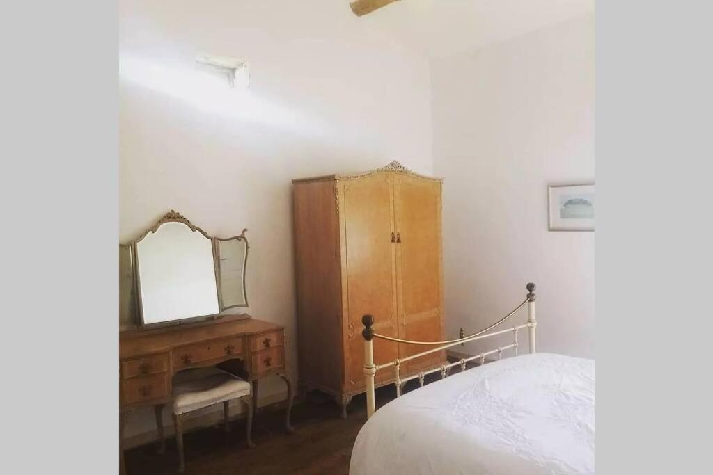 As Seen On A New Life In The Sun - Beautiful 3 Bedroom Cottage With Shared Pool Montboyer Экстерьер фото