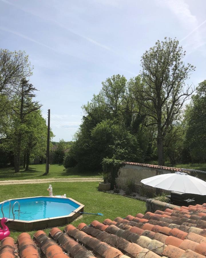As Seen On A New Life In The Sun - Beautiful 3 Bedroom Cottage With Shared Pool Montboyer Экстерьер фото