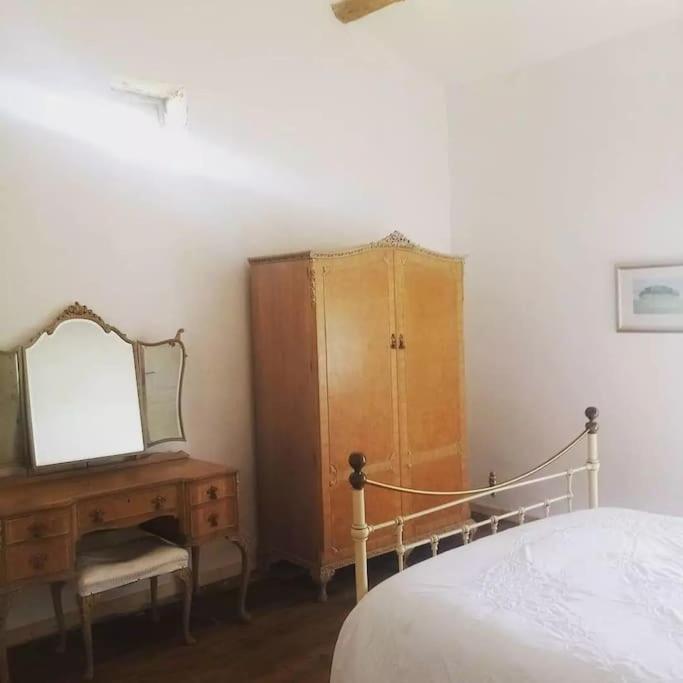 As Seen On A New Life In The Sun - Beautiful 3 Bedroom Cottage With Shared Pool Montboyer Экстерьер фото